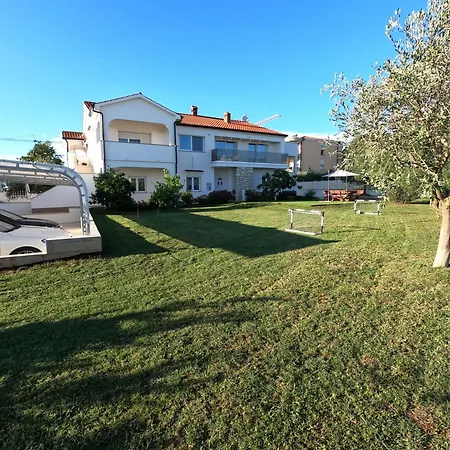 Palace Apartments Porec Exterior photo