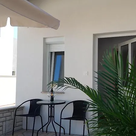 Palace Apartments Porec Exterior photo