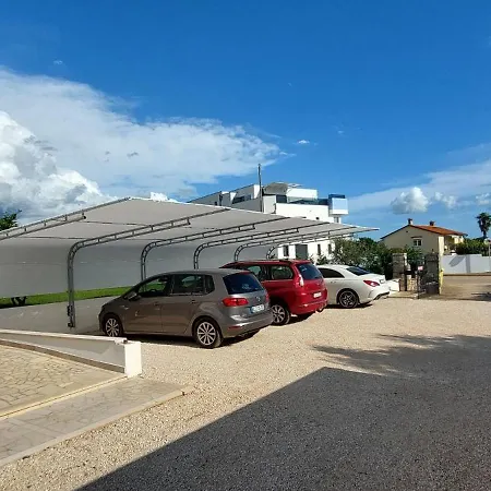 Palace Apartments Porec Exterior photo