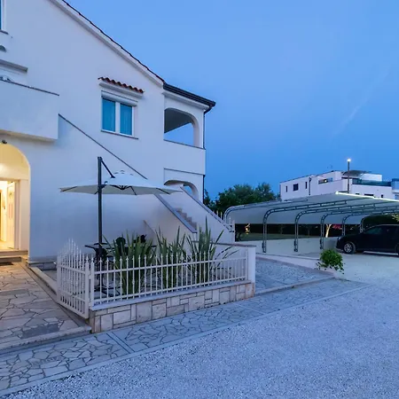Palace Apartments New! Porec Exterior photo