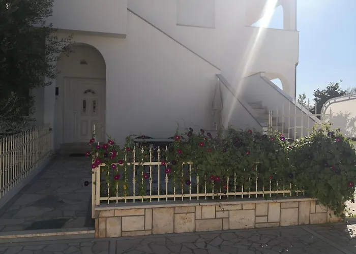 Palace Apartments
